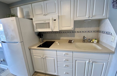 Ortona Park Condo | Daytona Beach Ocean View Cozy 11th Fl Studio/Condo