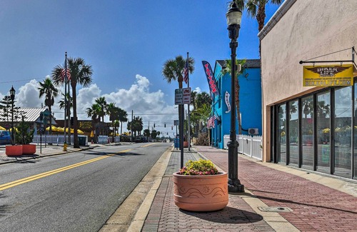 Surfside Historic District Apartment | Daytona Beach Studio Near Beaches & Golfing!