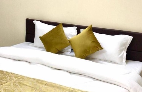 Bhuj Hotel | Daze Off Studio House