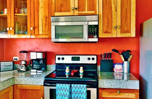 Isla Mujeres House | Dazzling Caribbean "blues" & Majestic Sunsets, Private pool, 4,000 sq. ft. home