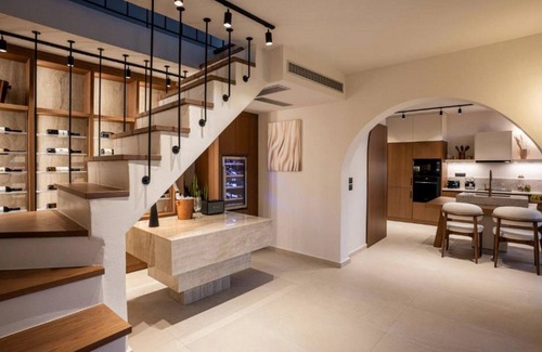 Oia Villa | Dazzling Oia Villa | Villa Gorbag | 3 Bedrooms | Breathtaking Aegean Sea Views.