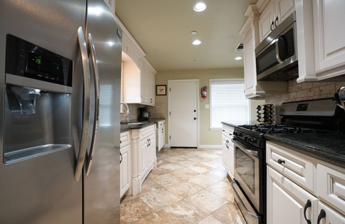Hermosa Village House | Dazzling Pool Home, 3 En-Suites 1/4 mile 2 Disney