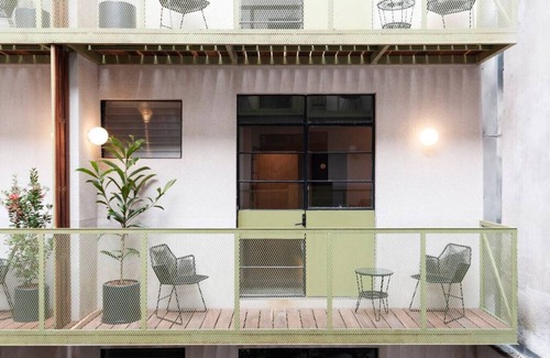 Hipodromo Apartment | Dazzling studio with Balcony @Parque Mexico | ChiCo