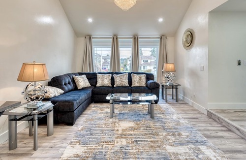 Kent House | DAZZLING VILLA: Piece of Paradise on Earth. FULLY REMODELED HOUSE!