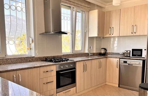 Kargicak Villa | Dazzling Villa with Private Pool in Alanya