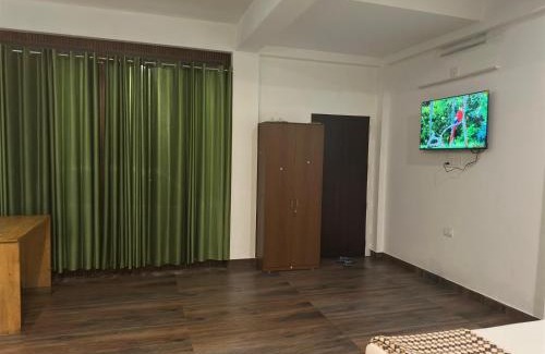 Thrissur House | DB GUEST HOUSE ARIMPUR - Unmarried couples and Stag groups not allowed