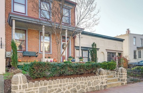Bloomingdale Apartment | DC Apartment: 2 Mi to National Mall!