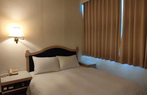 Central District Hotel | DC Hotel