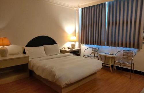 Central District Hotel | DC Hotel