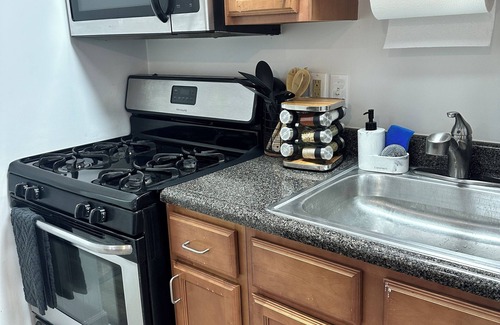 Brightwood Park Apartment | DC Tranquil 2BR w/Laundry, Parking & Dishwasher
