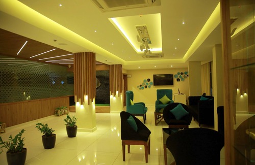 Ernakulam South Hotel | DCHANDELIER