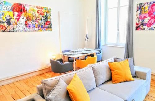Sarrebourg Apartment | De 2 à 6 personnes - Le Street'Art - Sarrebourg Centre - Gare à 500m - A 20 minutes de Center Parc et Parc Animalier Sainte-Croix - Netflix - Wifi