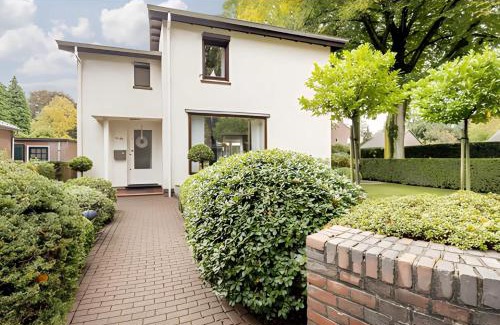 Abshoven Bed & Breakfast | De beukenboom Bed and Breakfast