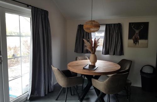 Nunspeet Ski Chalet | De Bijsselse Enk, Noors chalet 16