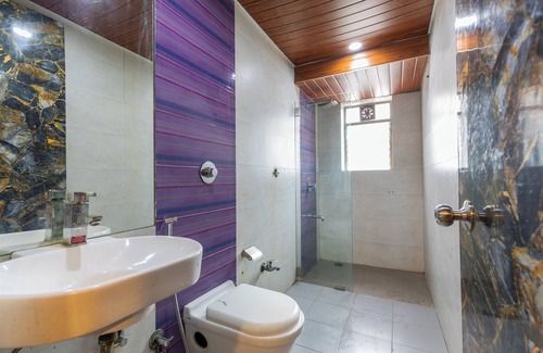 Juhu House | De Classico Hotel - Lokhandwala