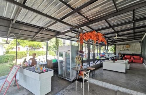 Si Racha House | De Coco House