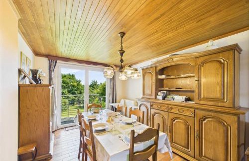 Bertrix House | de Dri le Mont