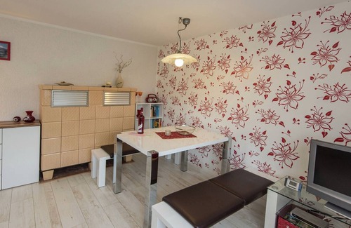 Friedrichroda House | Charming Apartment in Finsterbergen Thuringia with Garden
