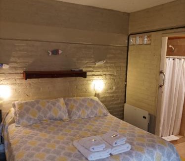 Puerto Piramides Hotel | De Luna