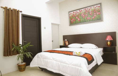 Banyuwangi House | de Lungguh Family Homestay