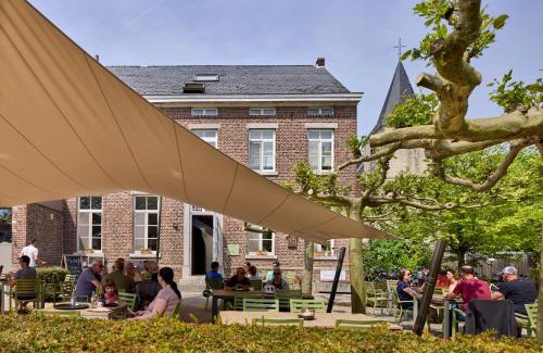 Gors-Opleeuw Hotel | De Pastorie