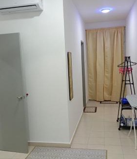 Kampung Jelatang House | De'QE Homestay