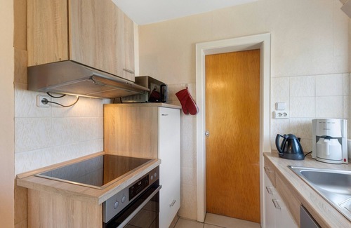 Gellinghausen Apartment | Apartment 'Wallensiepen' with Balcony and Wi-Fi