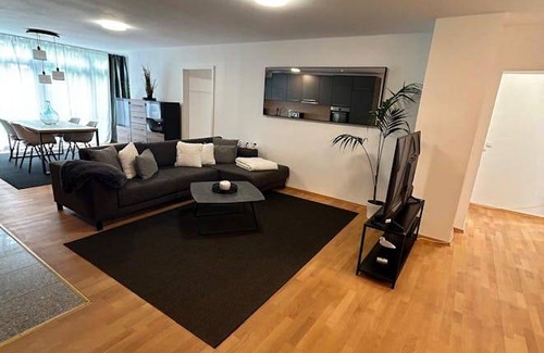 Thalkirchen Apartment | 150 m² Apartment ∙ 4 bedrooms ∙ 1 guest