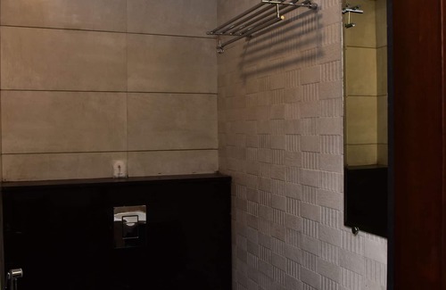 Brookefield Hotel | De Venetian by TGI