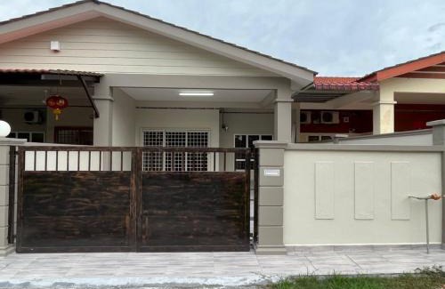 Taman Tun Sambanthan Apartment | DE WHITE HOMESTAY . PORT DICKSON