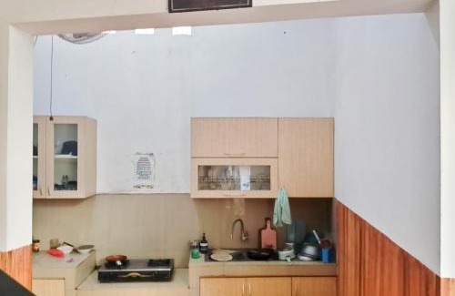 Patrang Hotel | De Zity Syariah RedPartner Near Alun Alun Jember