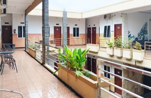 Patrang Hotel | De Zity Syariah RedPartner Near Alun Alun Jember
