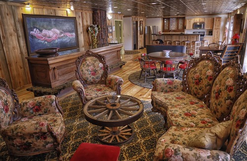 Deadwood House | Deadwood Historic Brothel - 5 BR 4 BA in downtown Deadwood - Sleeps 12 - parking