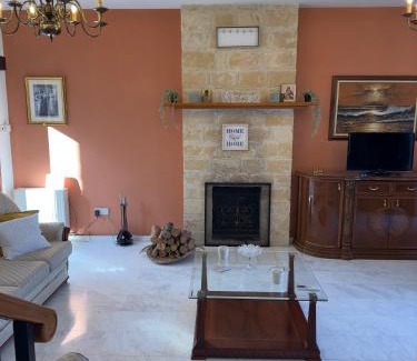 Omodos House | Dean's Mansion