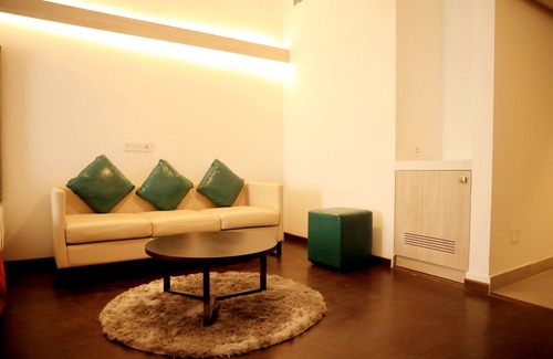 Gachibowli Hotel | Deccan Serai Grande Gachibowli