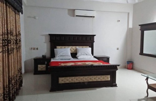 Sukkur Hotel | Decent Lodges Hotel