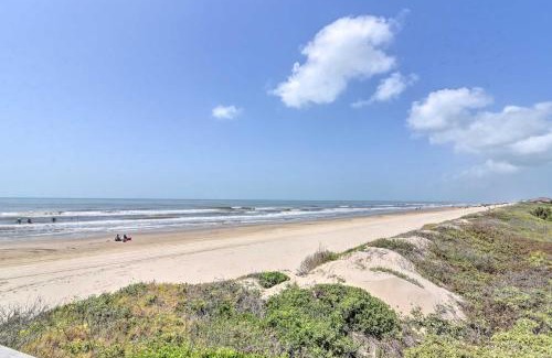 Port Bolivar House | Deck and Grill Walkable Crystal Beach House!