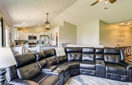 Dry Ridge House | Deck and Outdoor Dining Family Getaway in Dry Ridge