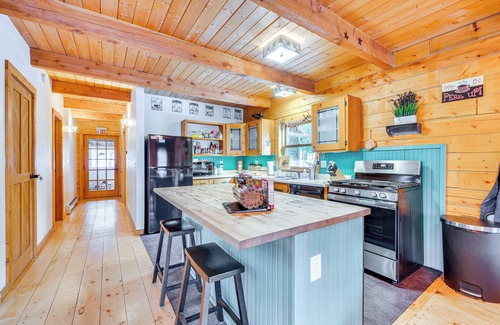 Black Hawk Cottage | Deck, Fire Pit & Grill: Log Cabin in Black Hawk