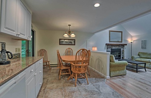Pocono Lake Cottage | Deck & Fire Pit: Pocono Lake Home Near Skiing!