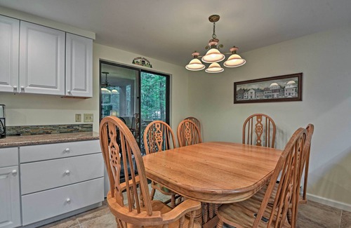 Pocono Lake Cottage | Deck & Fire Pit: Pocono Lake Home Near Skiing!