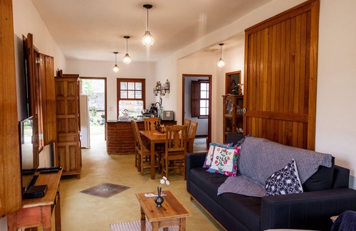 Tiradentes House | Deck House - Mountain View - Garage 2 cars nearby. Center - Barbecue Area