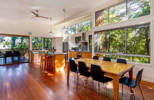 Woorim House | Decked Out for a Fantastic Holiday