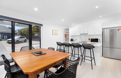 Port Lincoln Apartment | Deco Beach Luxury Apartments
