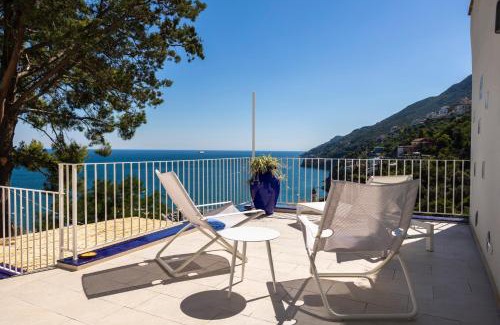 Vietri sul Mare House | Decori Suites Amalfi Coast - Free Parking