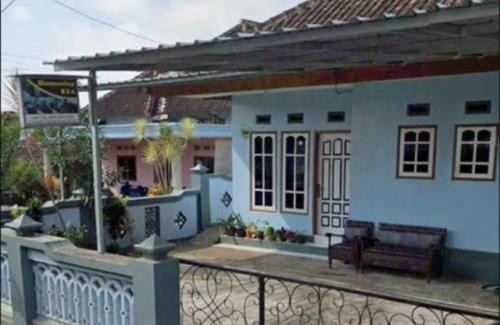 Beji House | Dedwa Homestay syariah