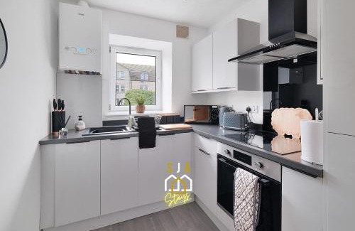 Central Aberdeen Apartment | Dee Street Stay - SJA Stays - Modern 2 Bed Apartment