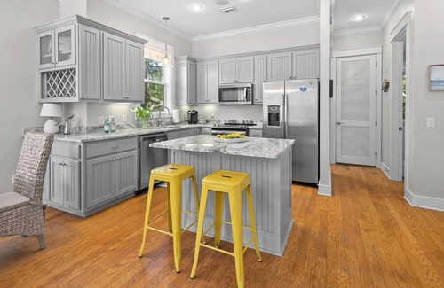 Seagrove Beach House | DEEDED BEACH ACCESS, 4BR/3BA, 2 pools, 4 min to sand, 1 min to shops & rest!