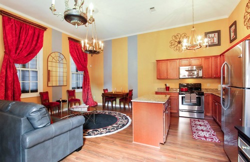 Treme House | Deedy's Creole Cottage in Treme near the French QTR/Festivals Galore!