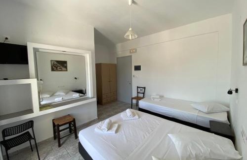 Ios Apartment | Deep Blue Rooms & Apartments